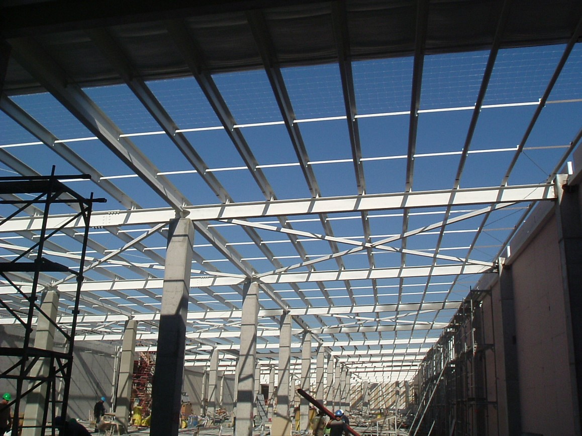 Estructura de techo vista desde el interior